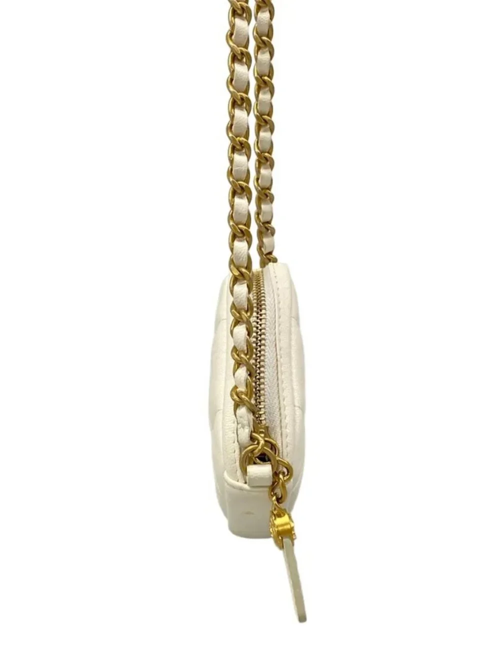 CHANEL Matelasse White Lambskin Shoulder Bag gold hardware